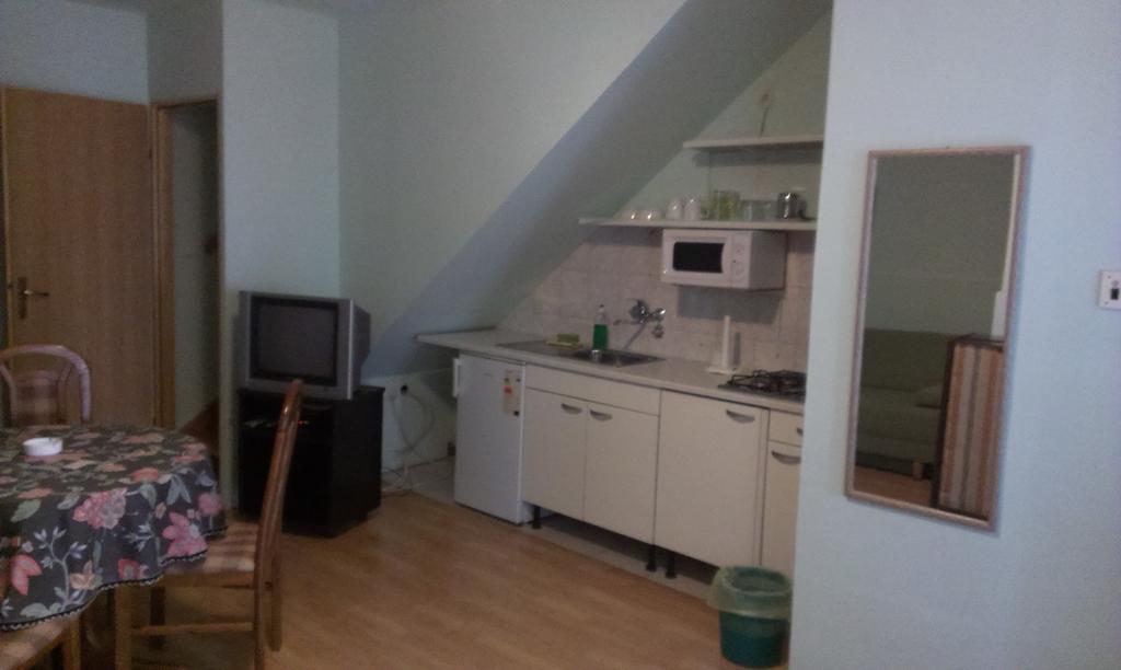 Apartments & Rooms Korzo Slavonski Brod Bilik gambar