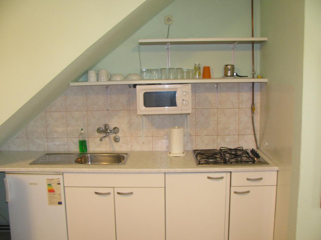 Apartments & Rooms Korzo Slavonski Brod Bilik gambar