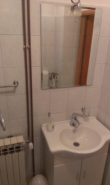 Apartments & Rooms Korzo Slavonski Brod Bilik gambar